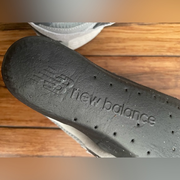 New Balance 2002R - Picture 10 of 11